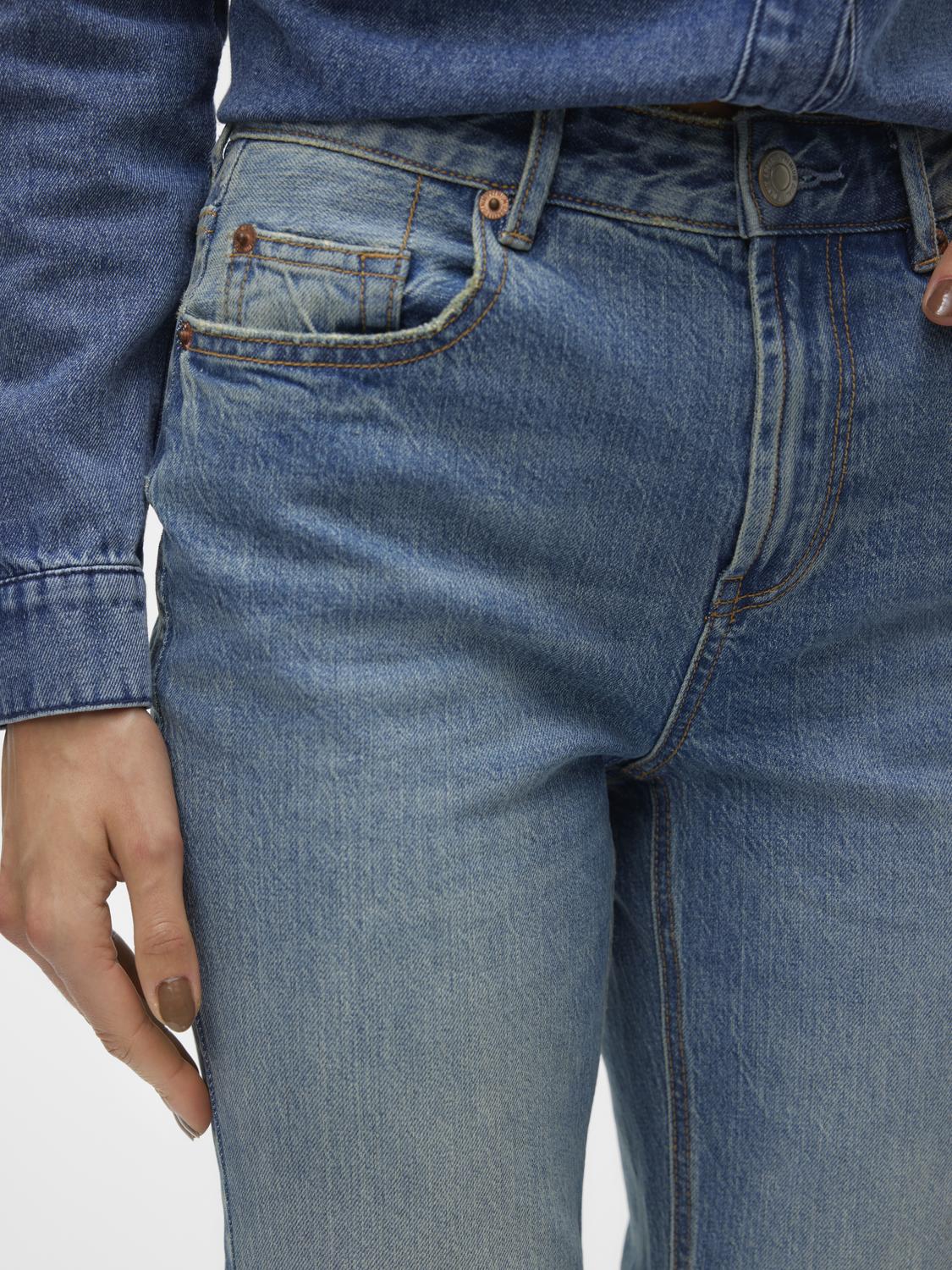 VMTESSA Straight Jeans - Medium Blue Denim Tinted